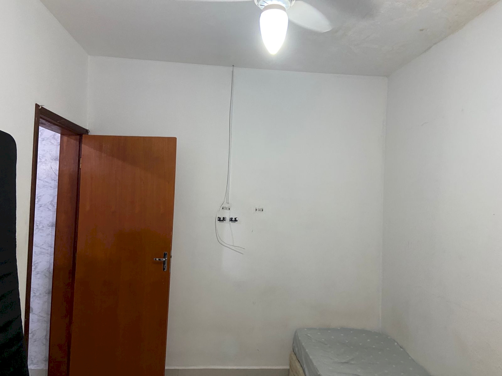 Imagem imóvel Casa Residencial - Lado Pista