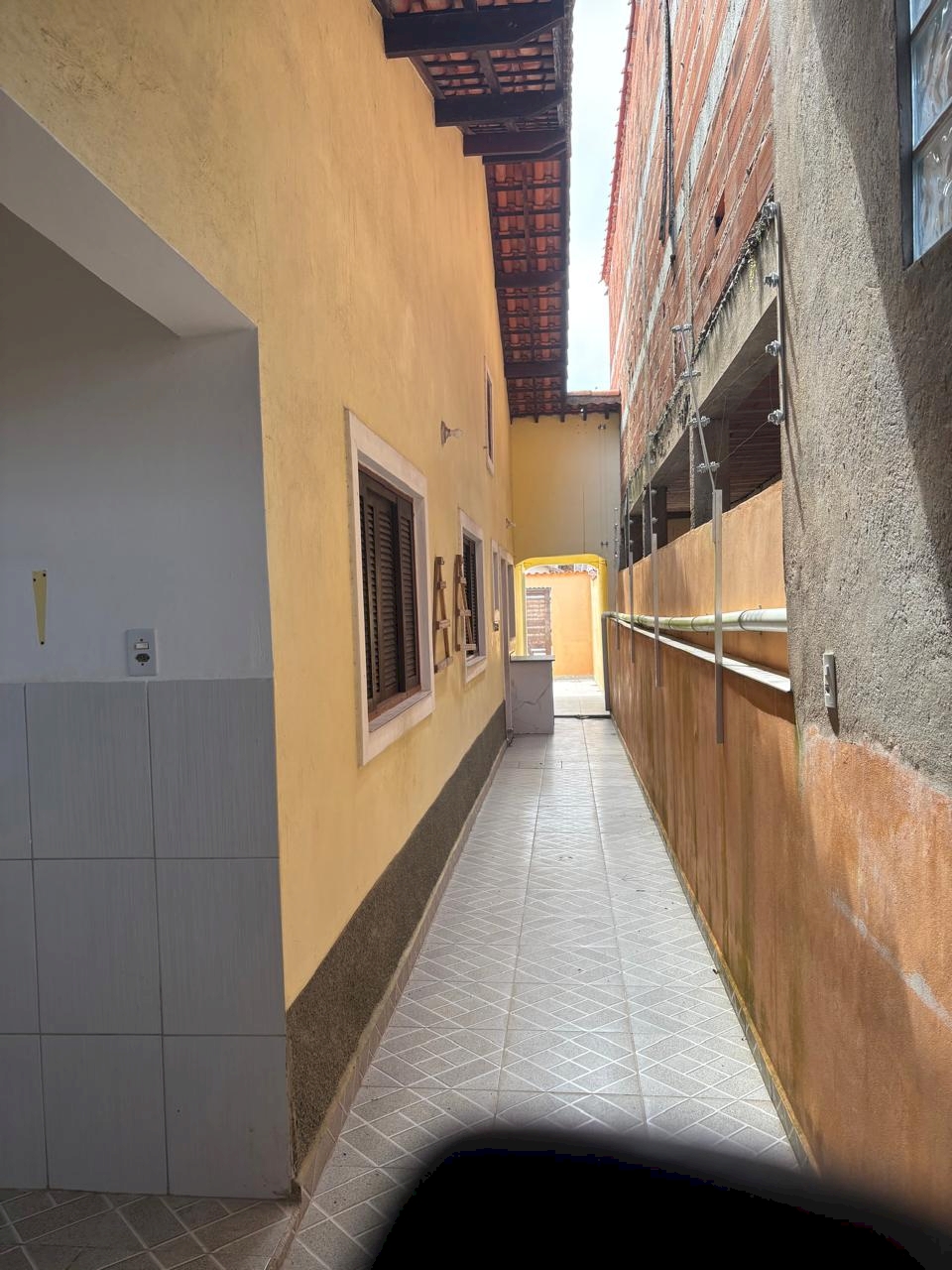 Imagem imóvel Casa Residencial - Lado Pista