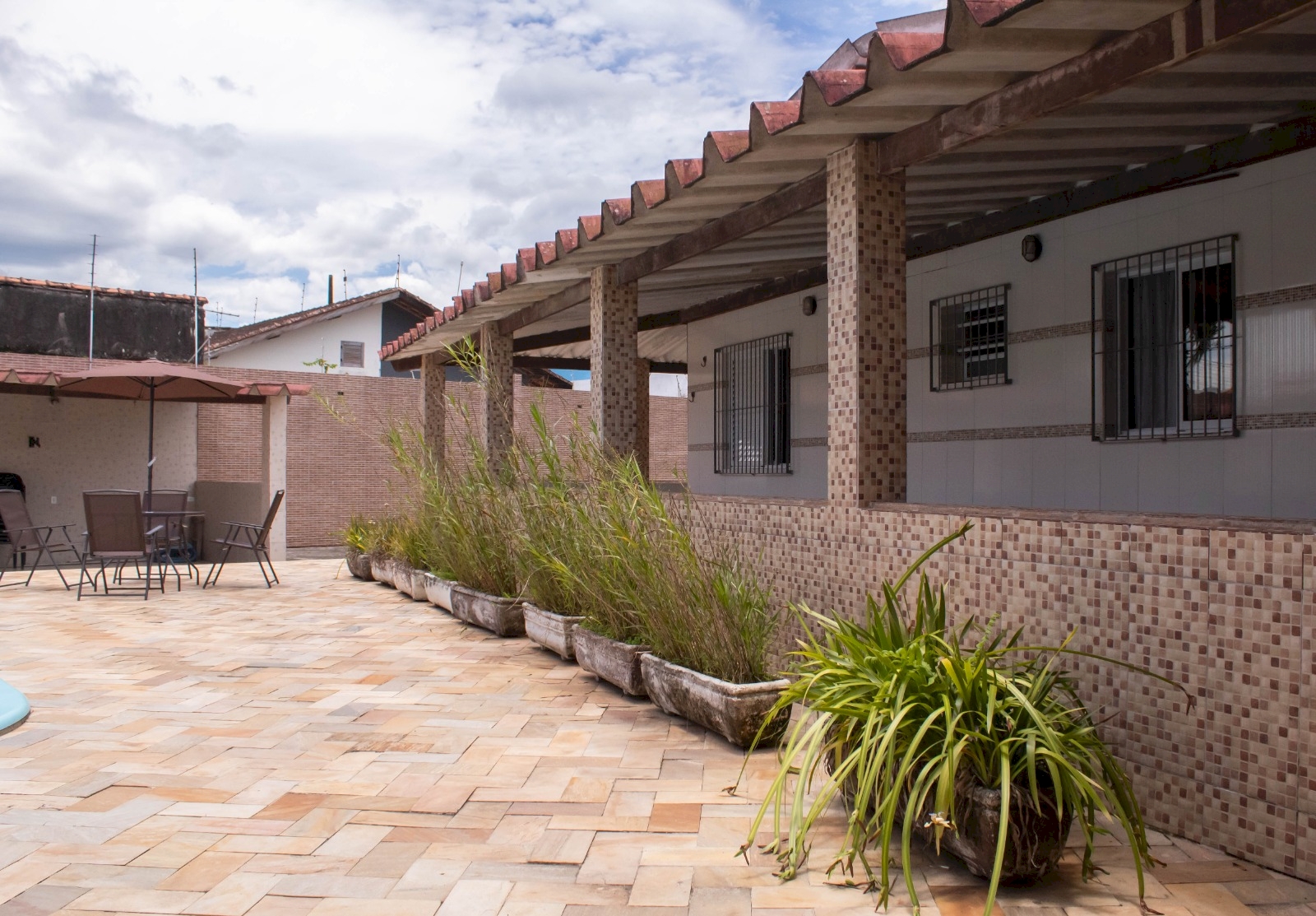 Imagem imóvel Casa Residencial - Lado Pista