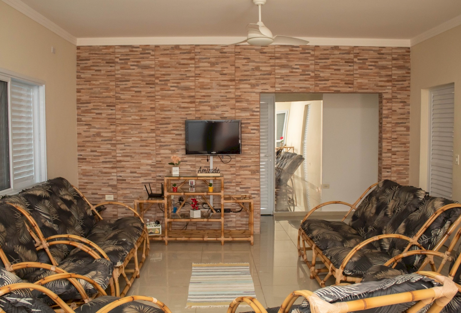 Imagem imóvel Casa Residencial - Lado Pista