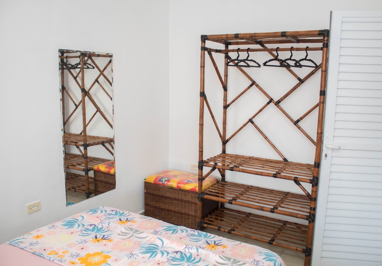 Imagem imóvel Casa Residencial - Lado Pista