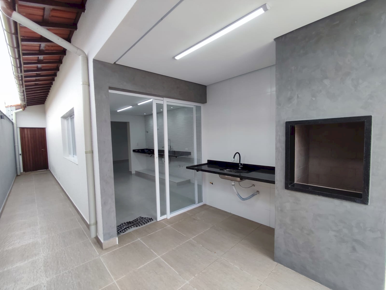 8f3202b0ba910bd0ed1d1efc127d826a.jpg