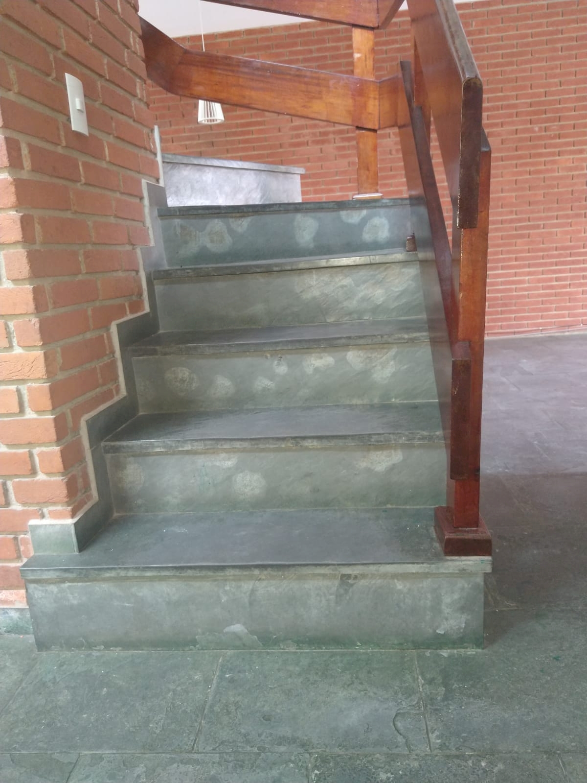 561d3cf32f79d3185ffc69bf20f084c9.jpg