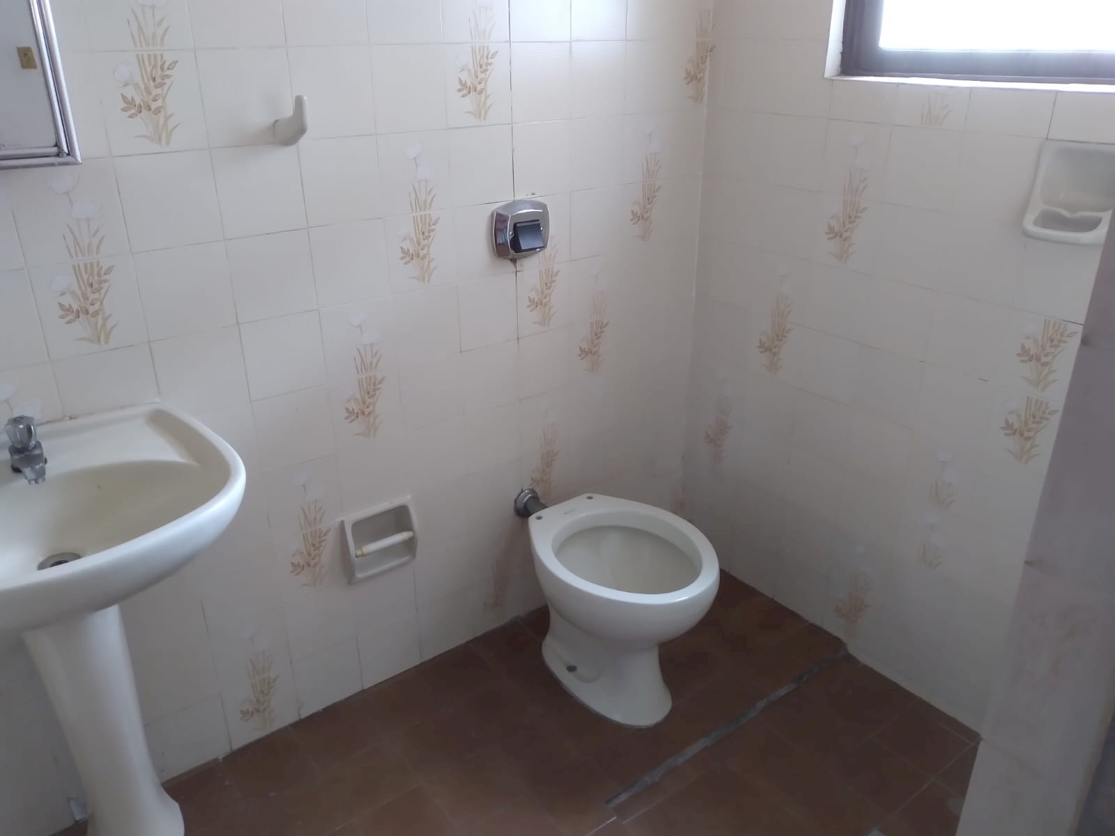 ef989f3acc707a9aa13d2ac805f225d8.jpg