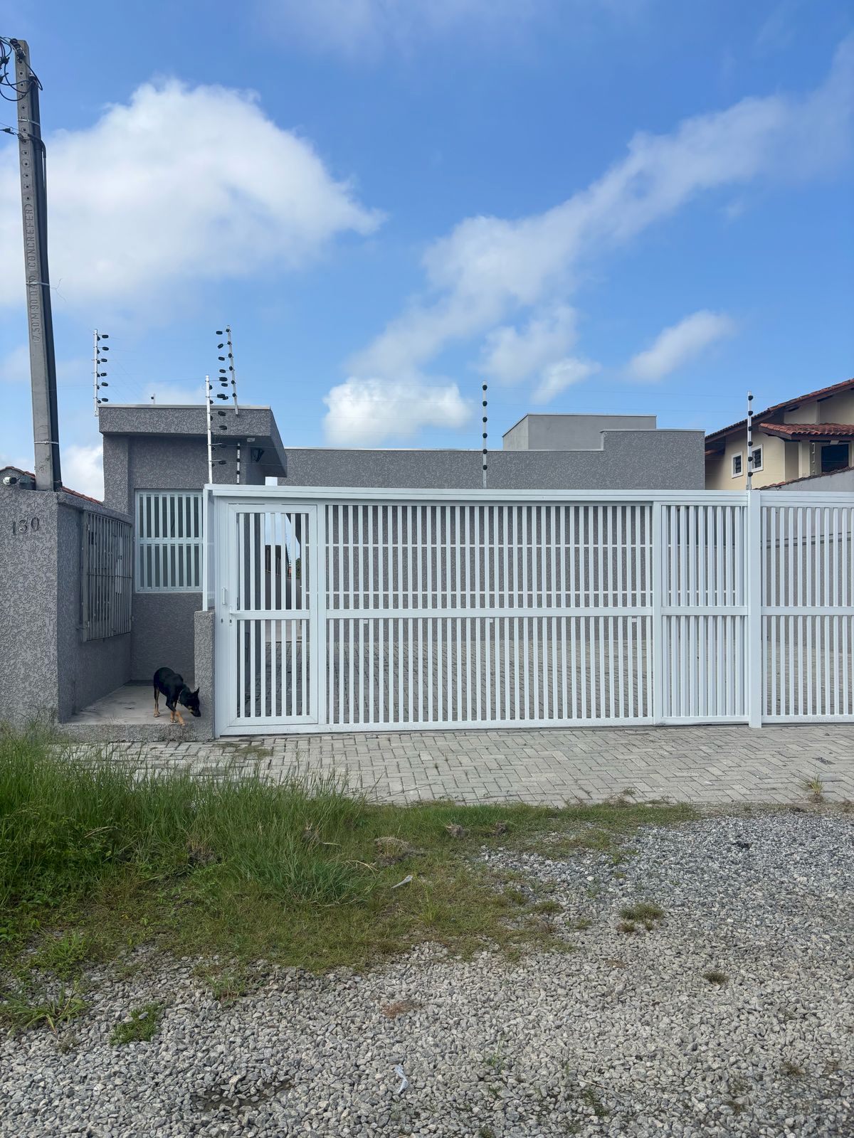 Casa em condomínio próximo à praia no bairro Gaivota