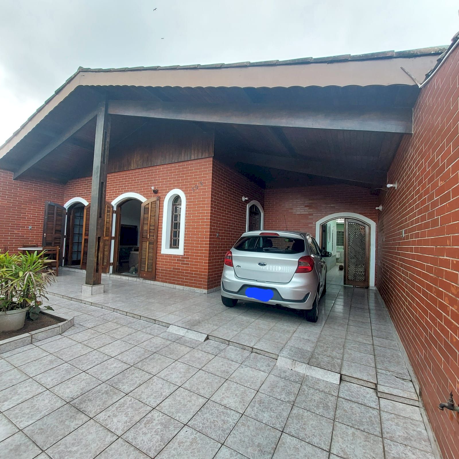 Casa Residencial - Ótima Localização