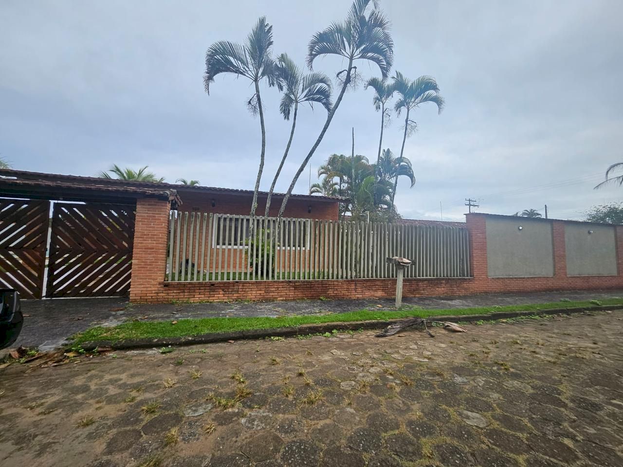 Casa Residencial - Oportunidade