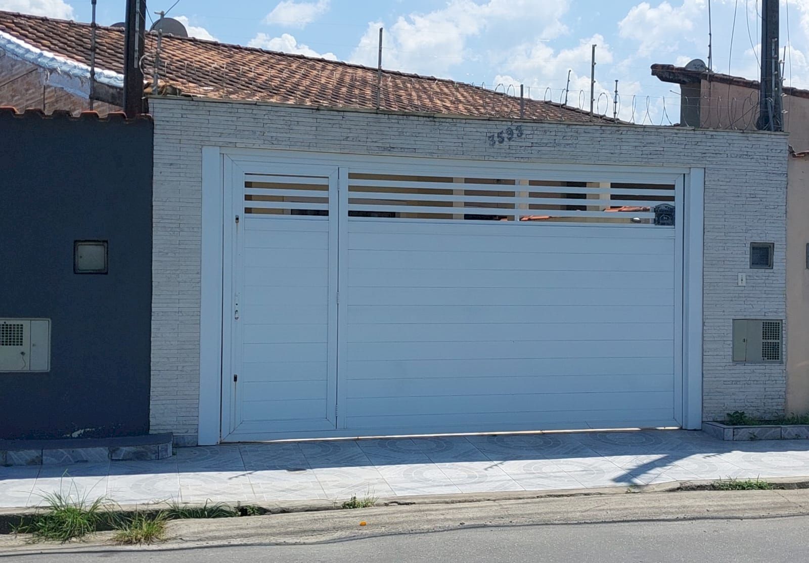 Casa Residencial -Lado Pista