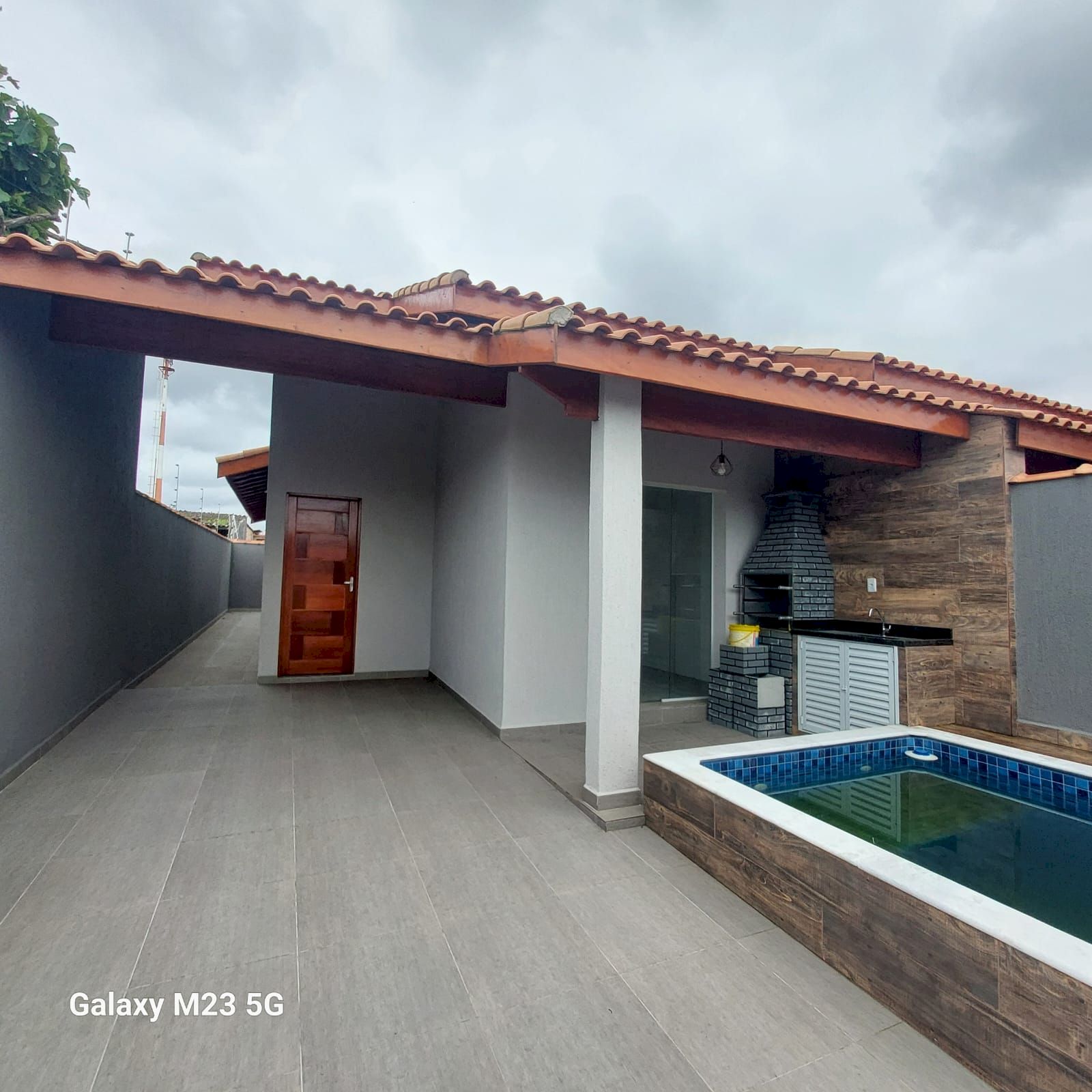 Casa Residencial - Ótima Localização