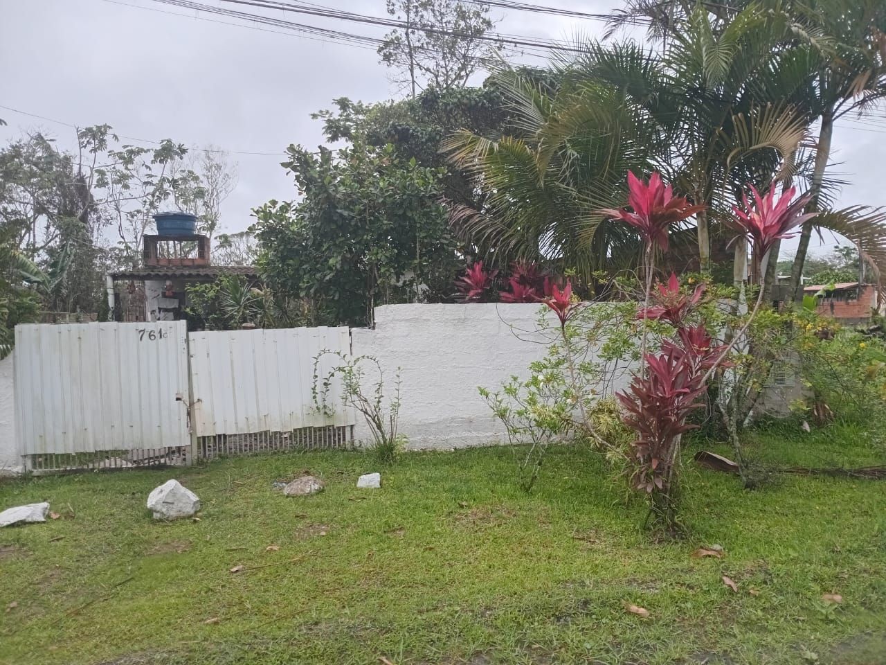 Casa Residencial - Lado Pista