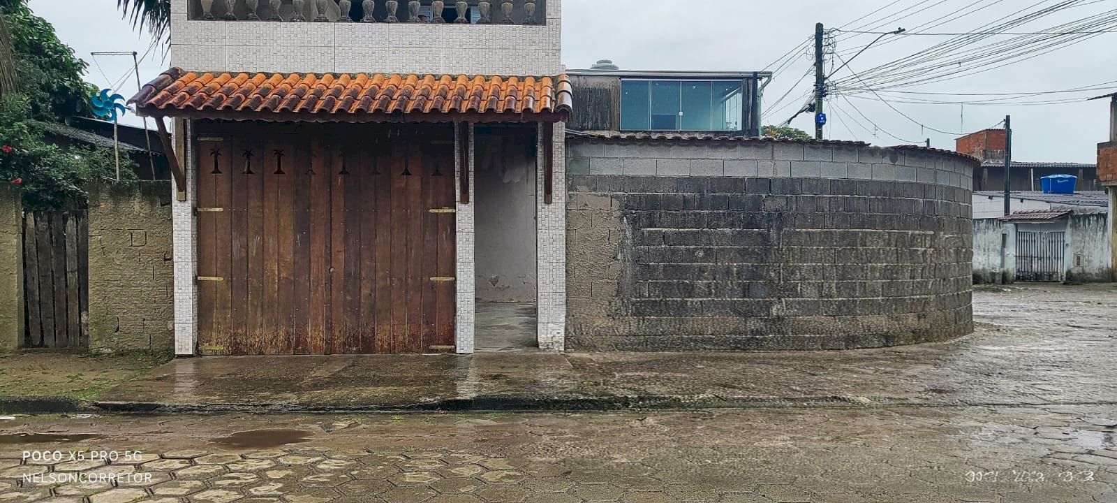 Casa Residencial - Lado Pista