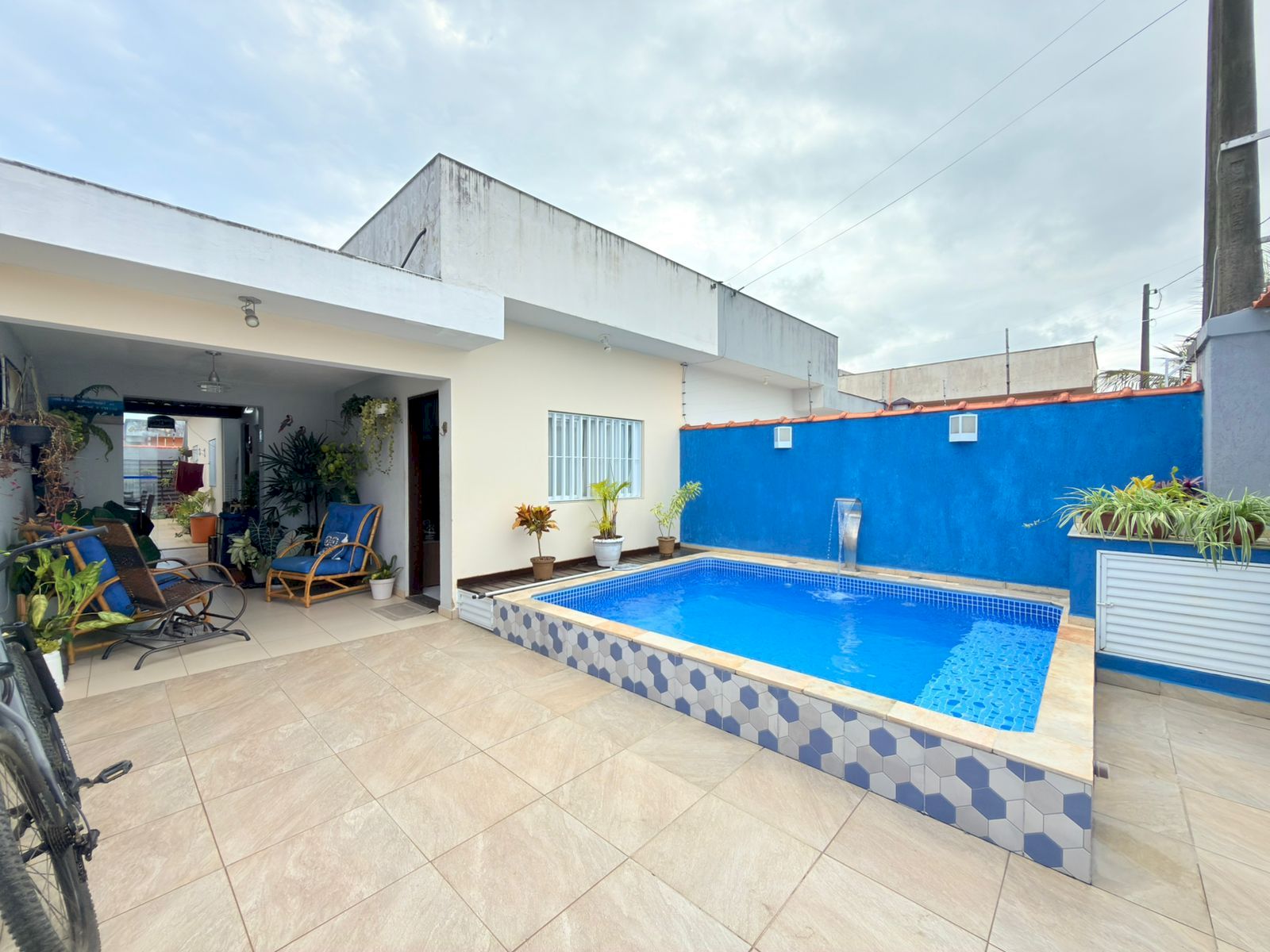 Casa Residencial - Lado Pista