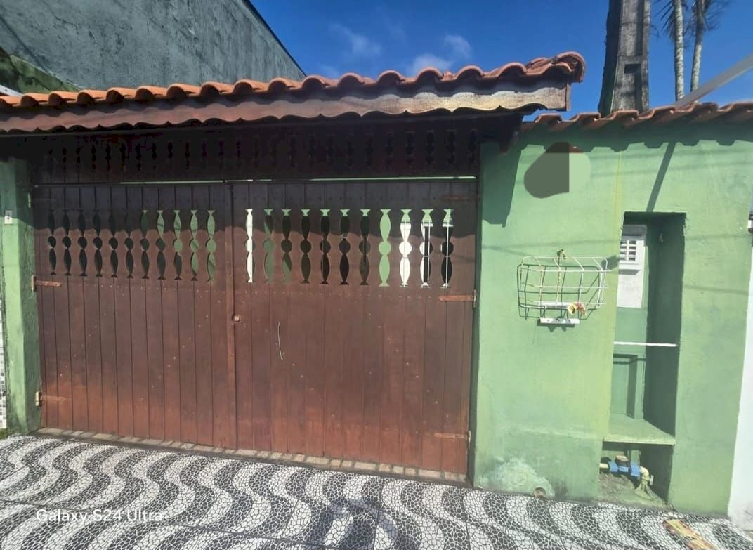 Casa Residencial - Lado Pista