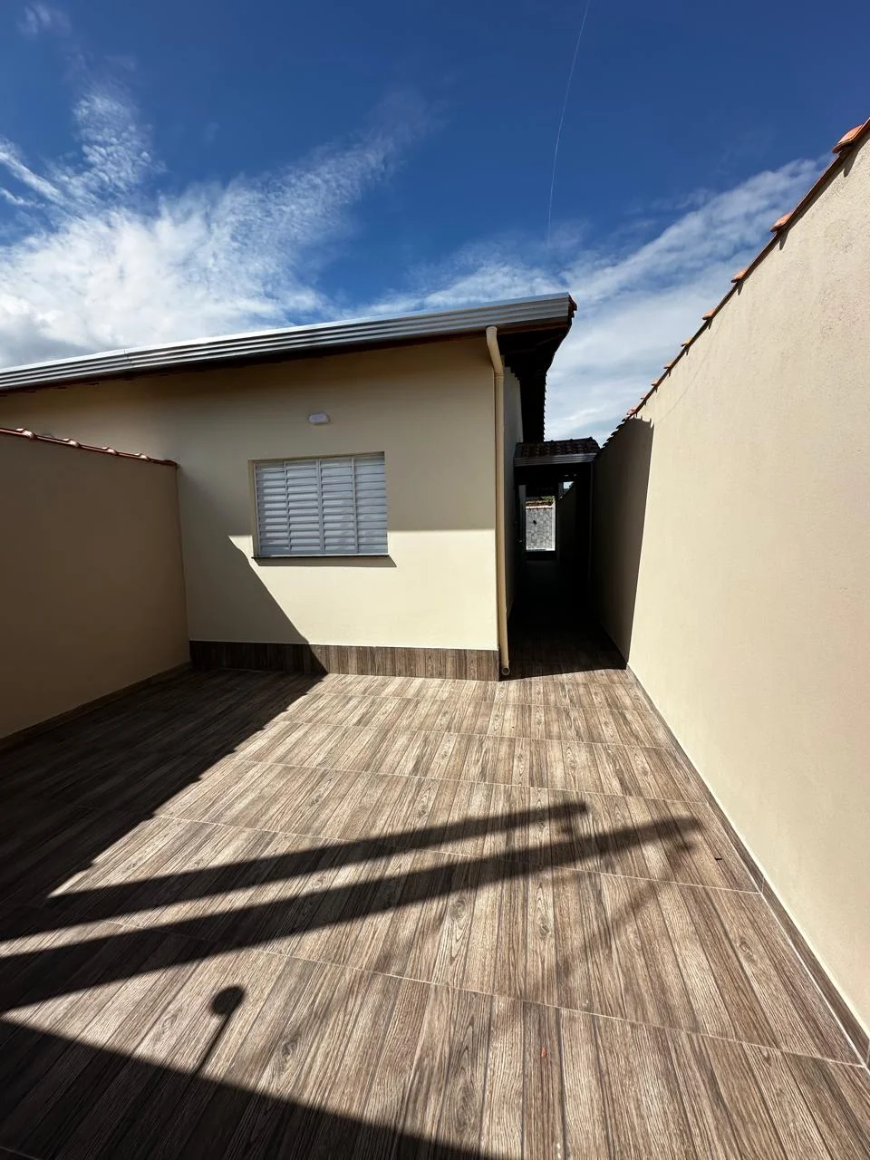 Casa com Piscina no bairro Jd Magalhães