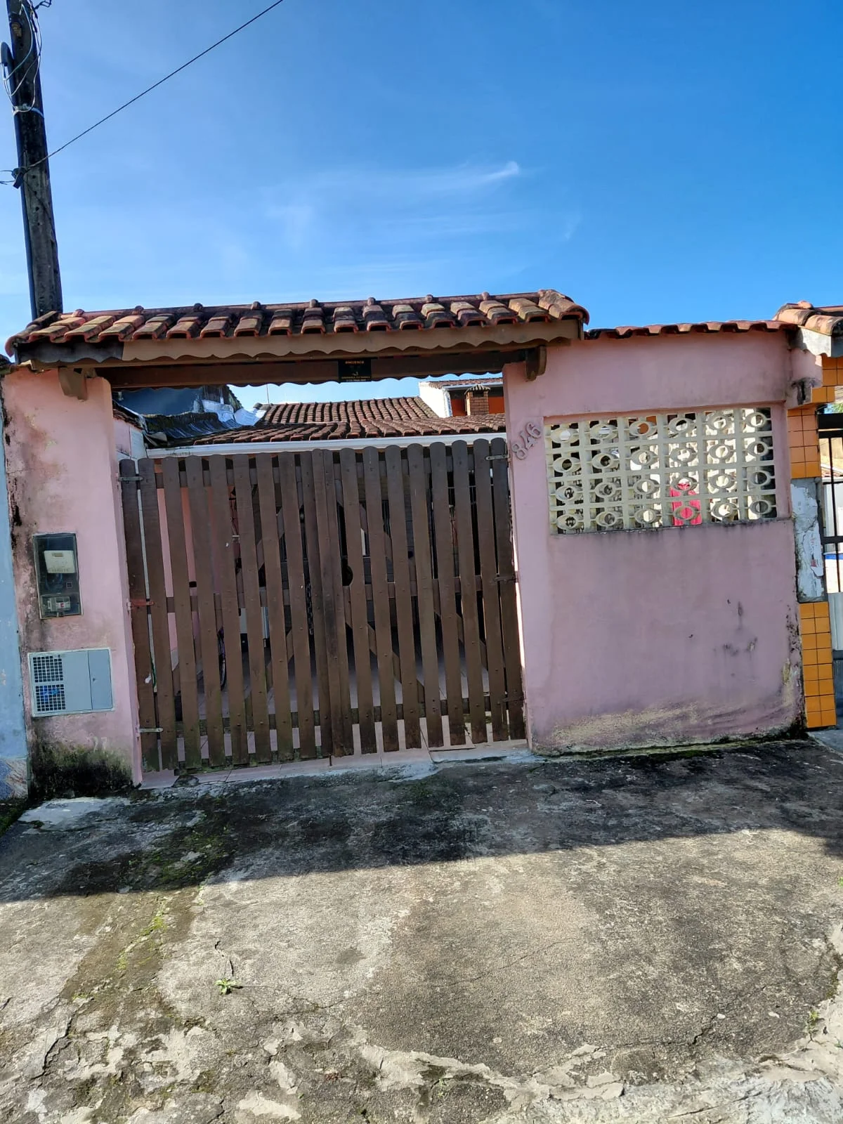 Casa com 2 dormitórios no bairro Loty