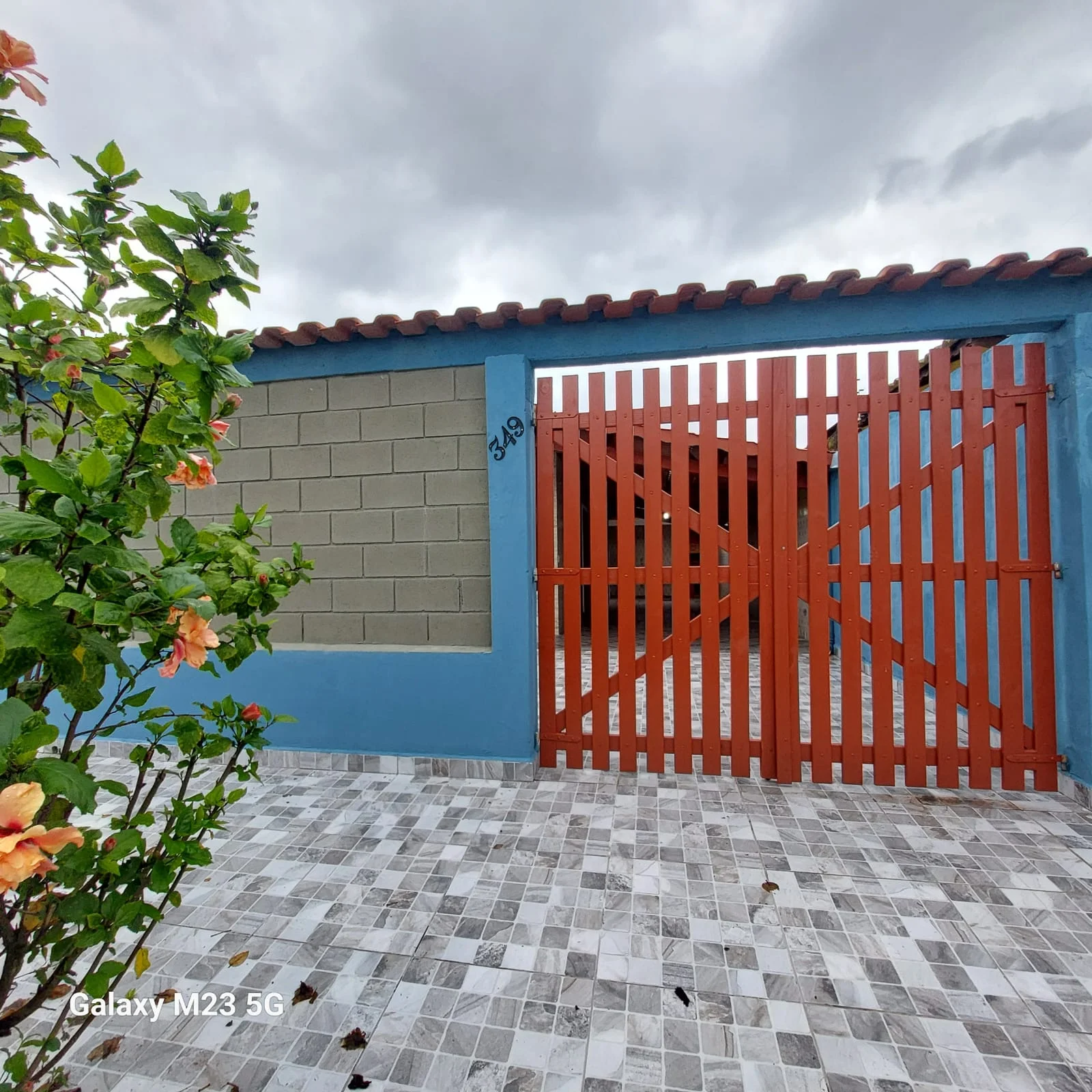 Casa com 3 dormitórios próximo à praia no bairro Nova Itanhaém