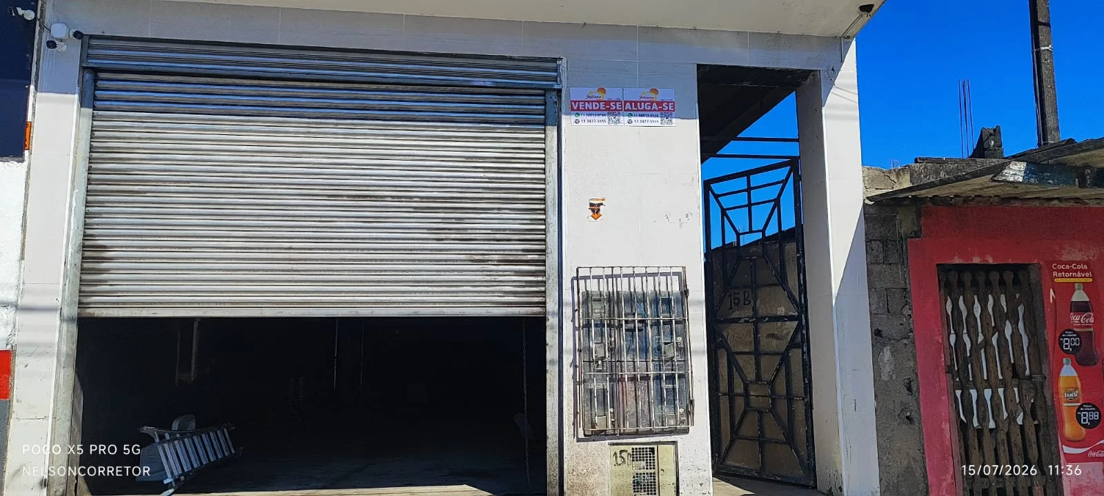 Salão comercial com 2 Kitnets 2 dormitórios e 1 dormitorio no bairro Jd Oásis