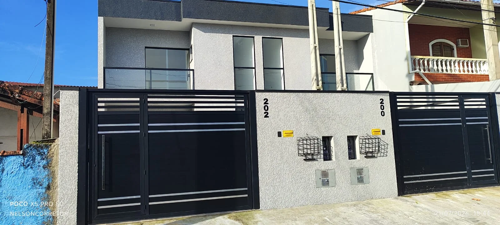Sobrado com 3 dormitórios próximo à praia no bairro Vila São Paulo