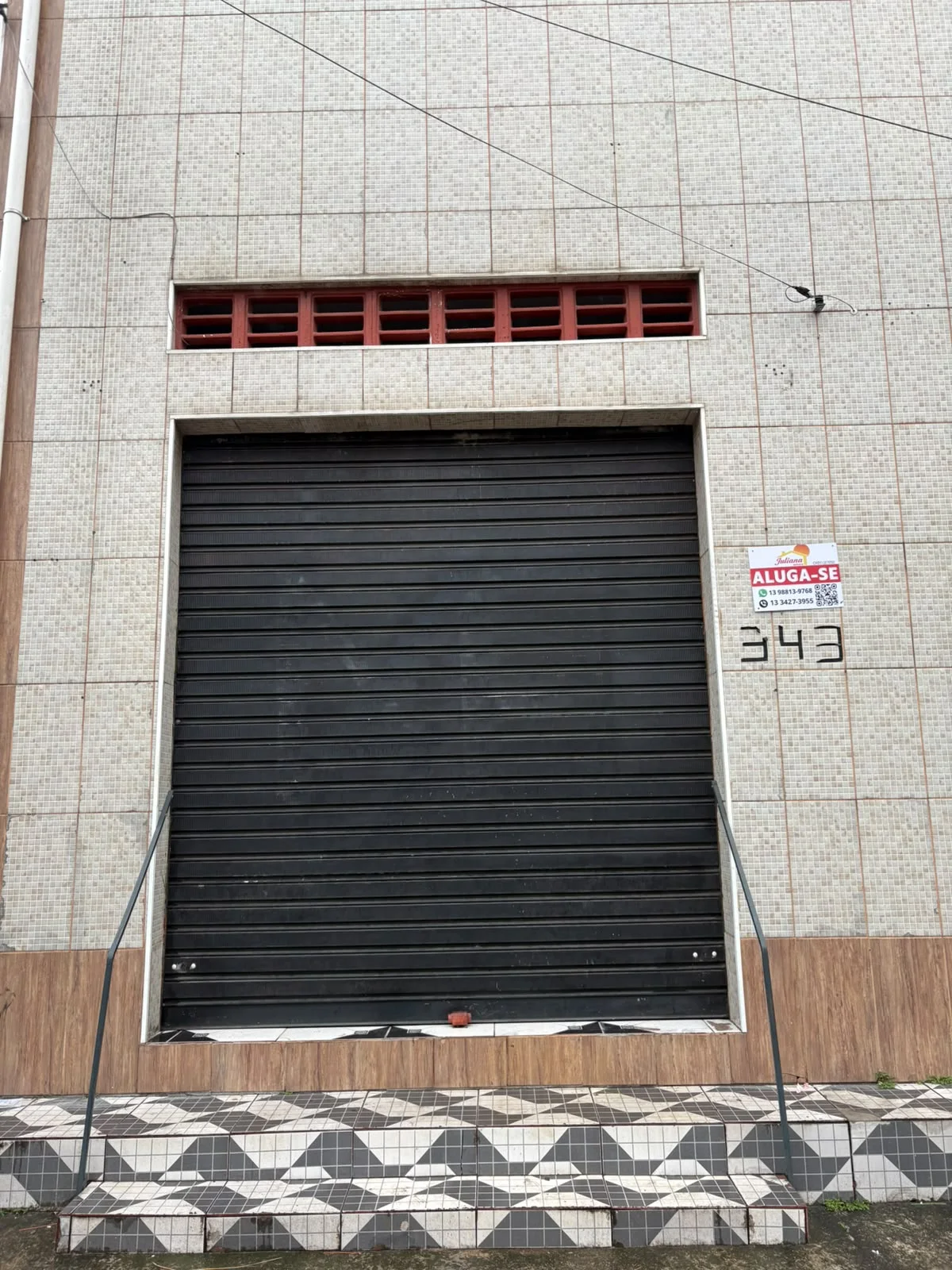 Salão comercial no bairro Suarão