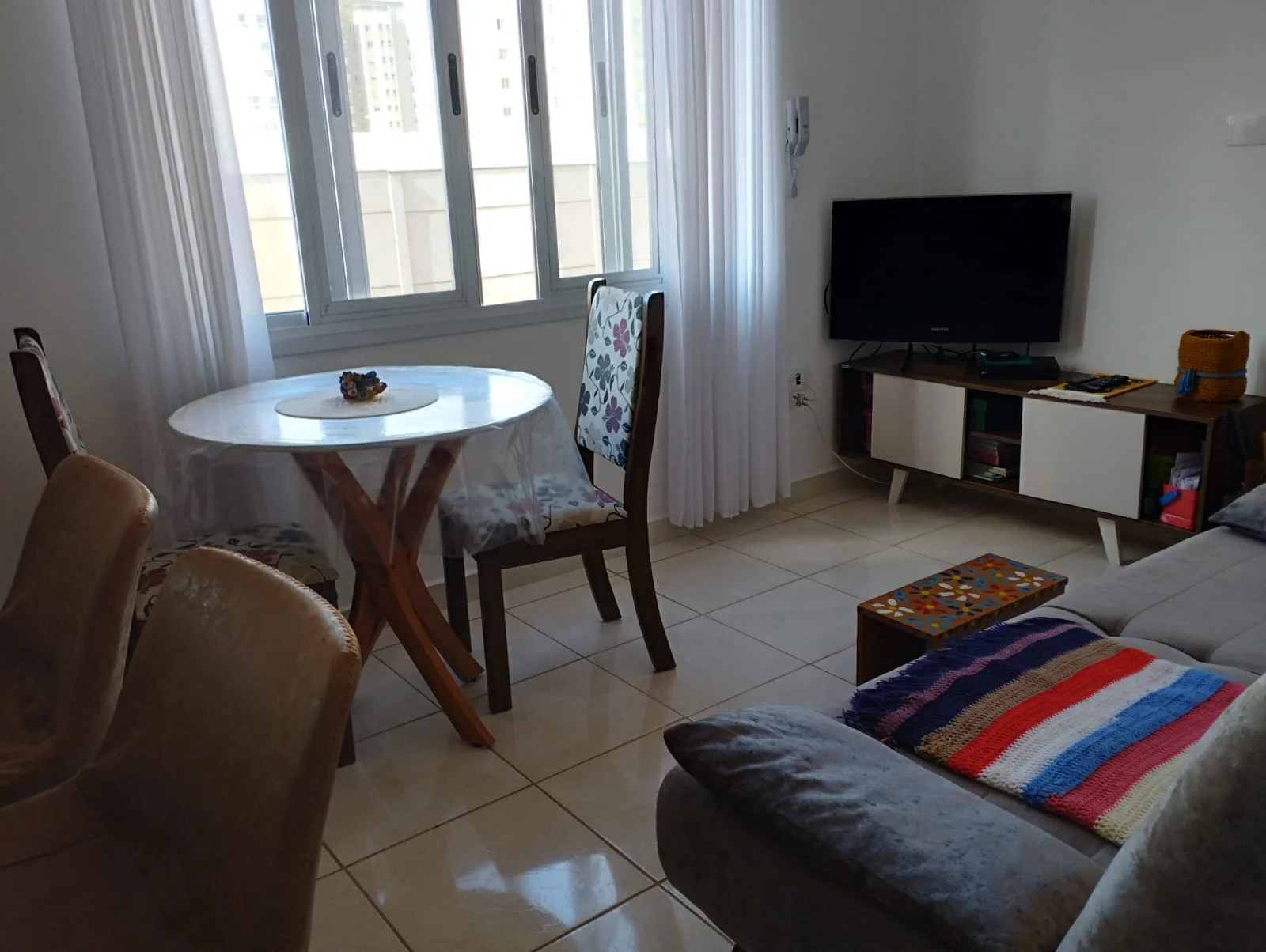 Apartamento com 1 dormitório próximo à praia no bairro Centro