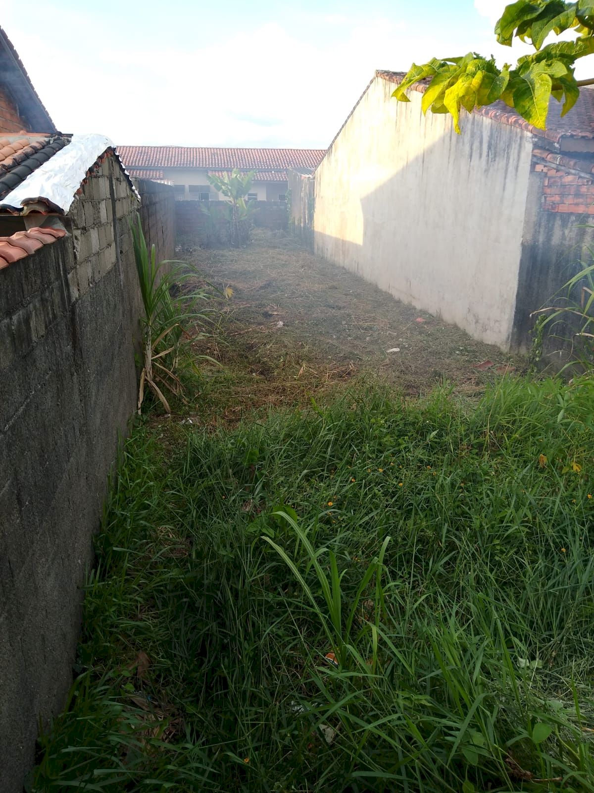 Terreno com 210m² - Lado Praia